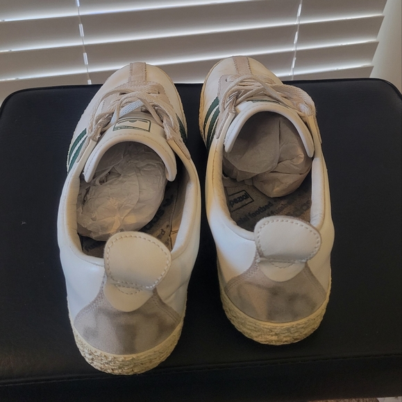 Adidas sz 10 shoes La Marque Aux 3 Bandes - Picture 5 of 5